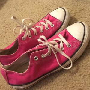 Pink converse
